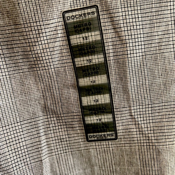 Woman’s Dockers Capri - Picture 3 of 5